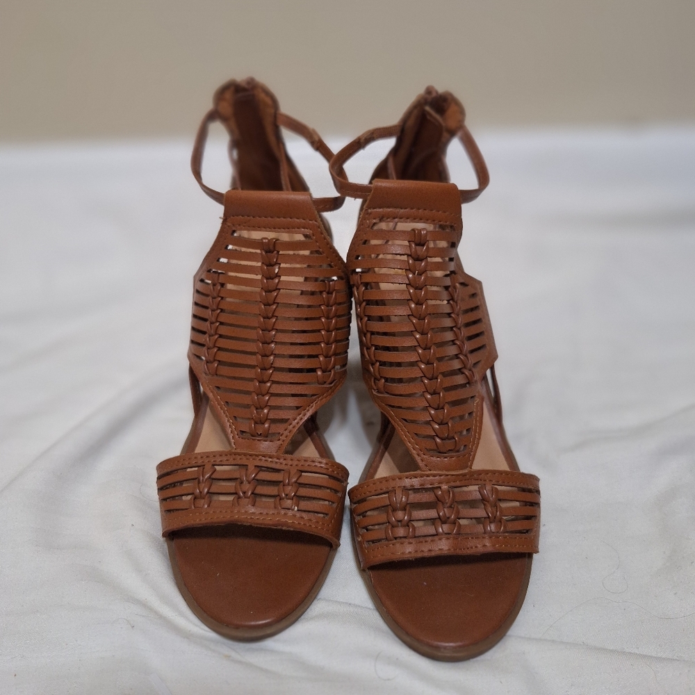 Women's Brown Woven Sandals